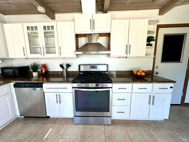 1111 Marionola Way, Pinole, CA 94564