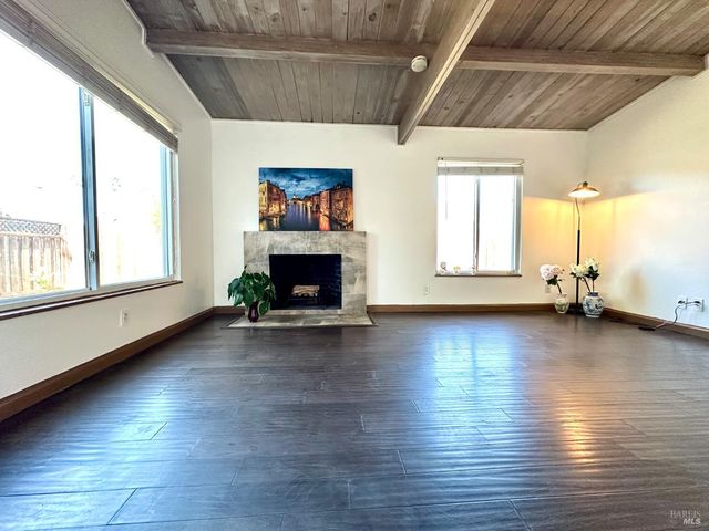 1111 Marionola Way, Pinole, CA 94564