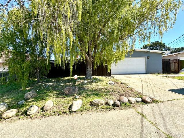 1111 Marionola Way, Pinole, CA 94564