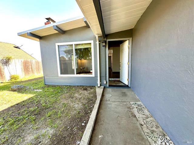 1111 Marionola Way, Pinole, CA 94564
