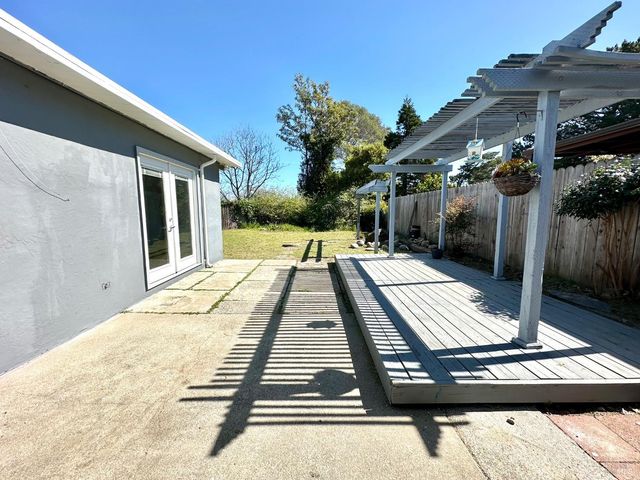 1111 Marionola Way, Pinole, CA 94564