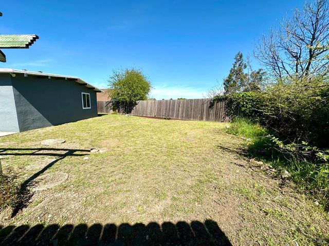 1111 Marionola Way, Pinole, CA 94564