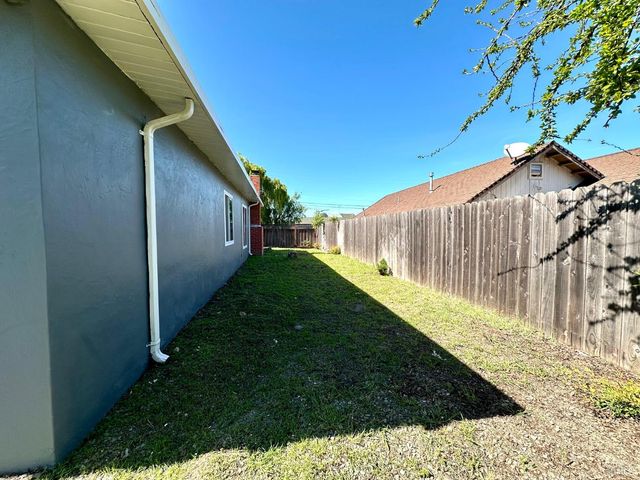 1111 Marionola Way, Pinole, CA 94564