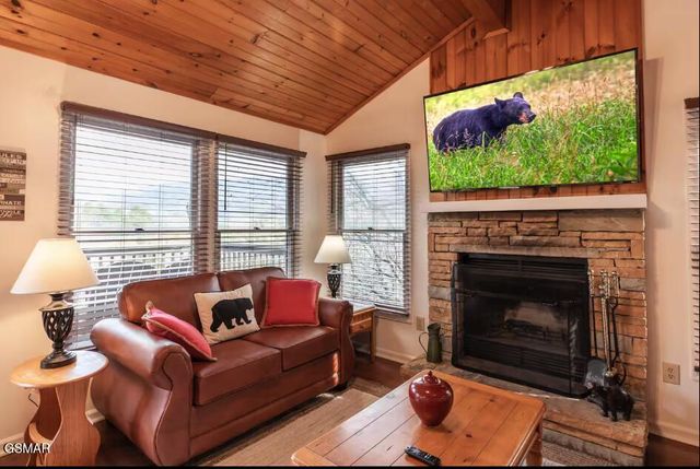 3607 Birdie Lane, Gatlinburg, TN 37738