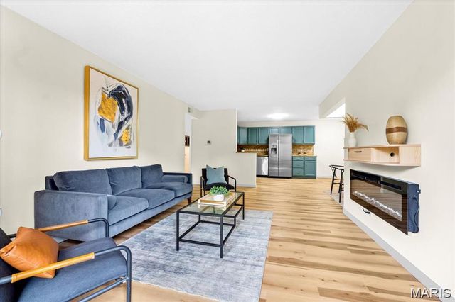 2745 Westphalia Court C, St Louis, MO 63129