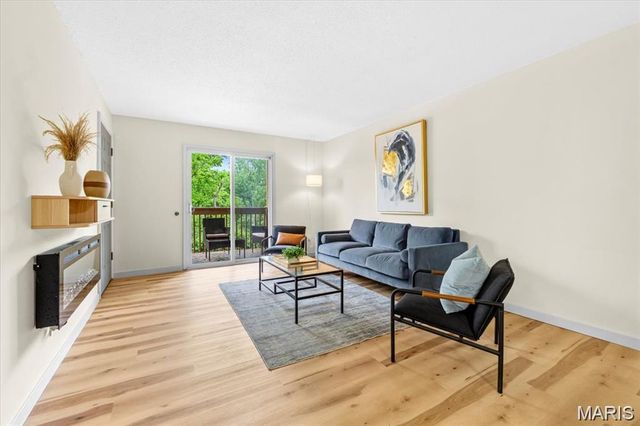 2745 Westphalia Court C, St Louis, MO 63129