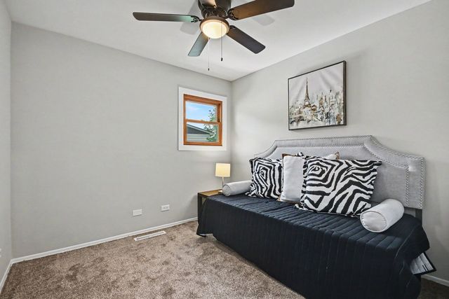 15405 James Drive, Oak Forest, IL 60452