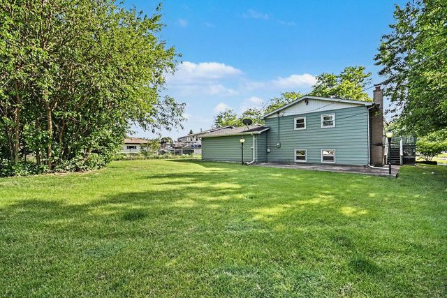 15405 James Drive, Oak Forest, IL 60452