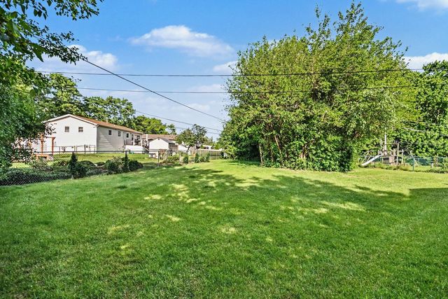 15405 James Drive, Oak Forest, IL 60452