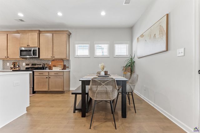 18 Pearl Moss Lane, Kathleen, GA 31047