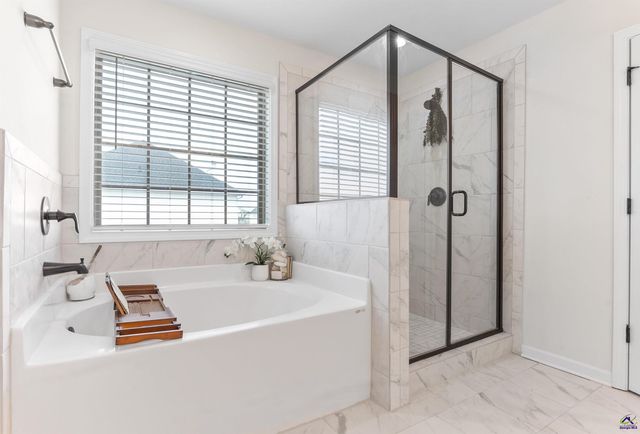 18 Pearl Moss Lane, Kathleen, GA 31047