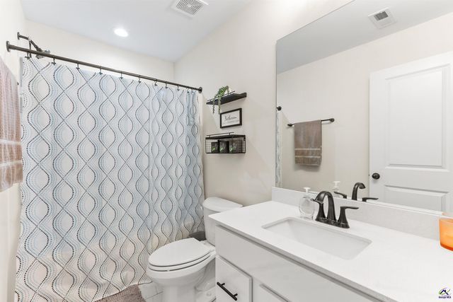 18 Pearl Moss Lane, Kathleen, GA 31047