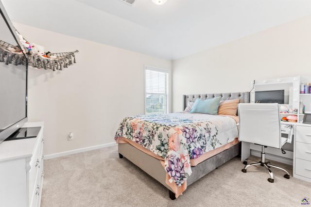 18 Pearl Moss Lane, Kathleen, GA 31047