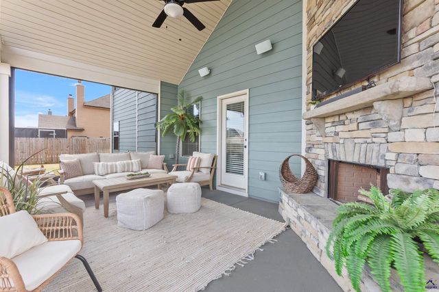 18 Pearl Moss Lane, Kathleen, GA 31047