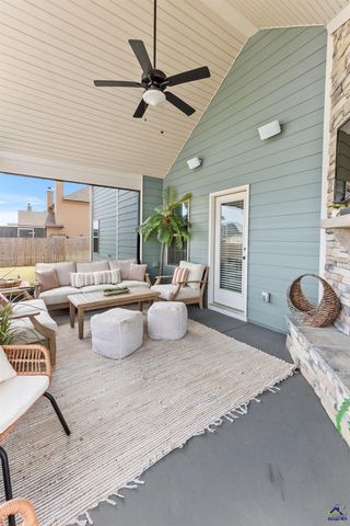 18 Pearl Moss Lane, Kathleen, GA 31047