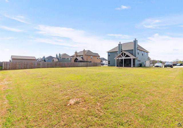 18 Pearl Moss Lane, Kathleen, GA 31047