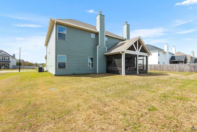 18 Pearl Moss Lane, Kathleen, GA 31047