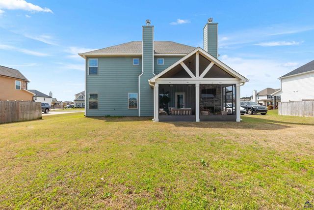 18 Pearl Moss Lane, Kathleen, GA 31047