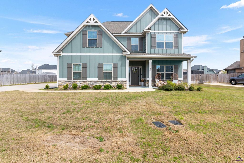 18 Pearl Moss Lane, Kathleen, GA 31047