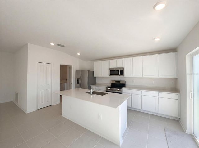 2118 CHRIS DRIVE, Winter Haven, FL 33884