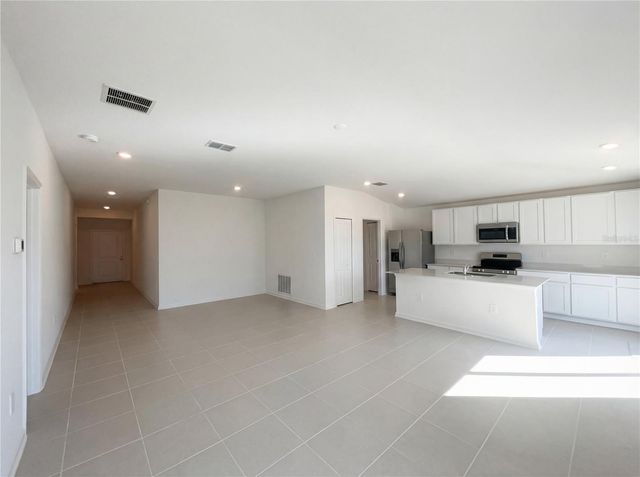 2118 CHRIS DRIVE, Winter Haven, FL 33884