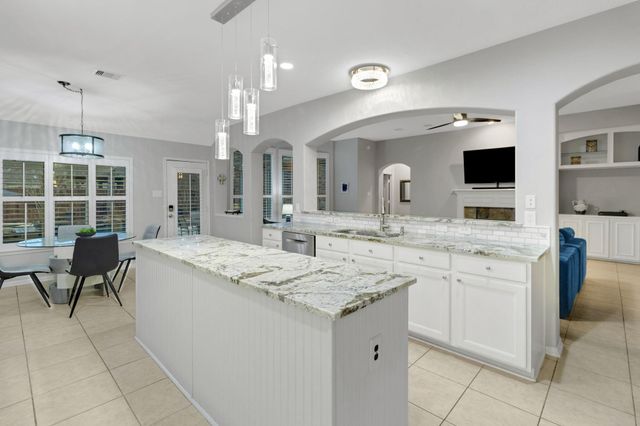 1915 Lakeside Crossing, Katy, TX 77494