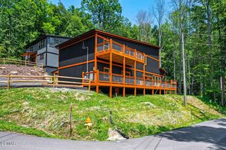 450 Winfield Heights Road, Gatlinburg, TN 37738