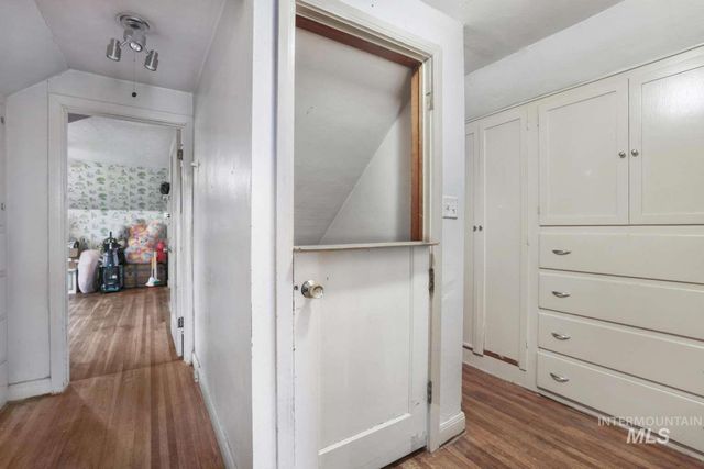 203 9th Ave, Twin Falls, ID 83301