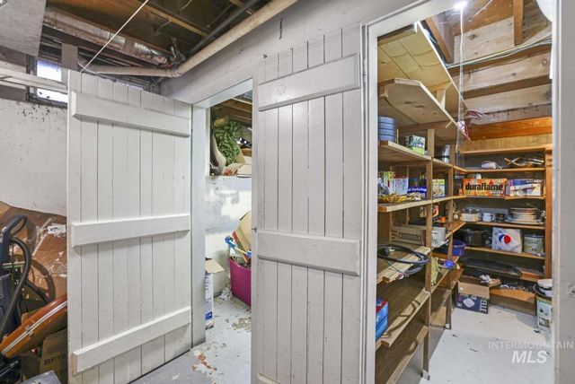 203 9th Ave, Twin Falls, ID 83301