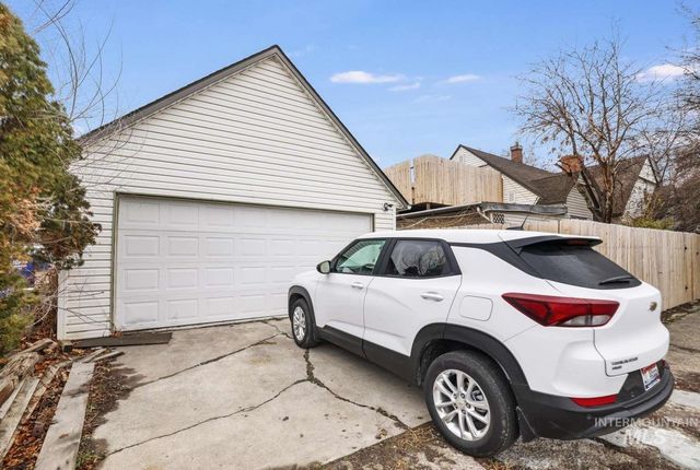 203 9th Ave, Twin Falls, ID 83301