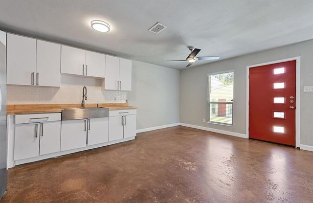 2401 La Casa DR A&B, Austin, TX 78704