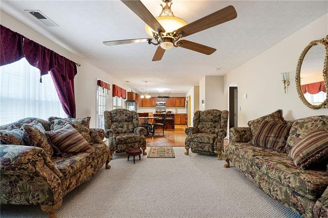 103 E SKYLINE View, Dallas, GA 30157