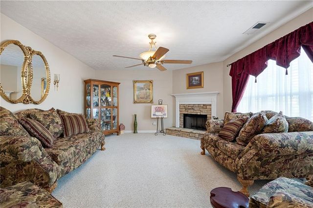 103 E SKYLINE View, Dallas, GA 30157