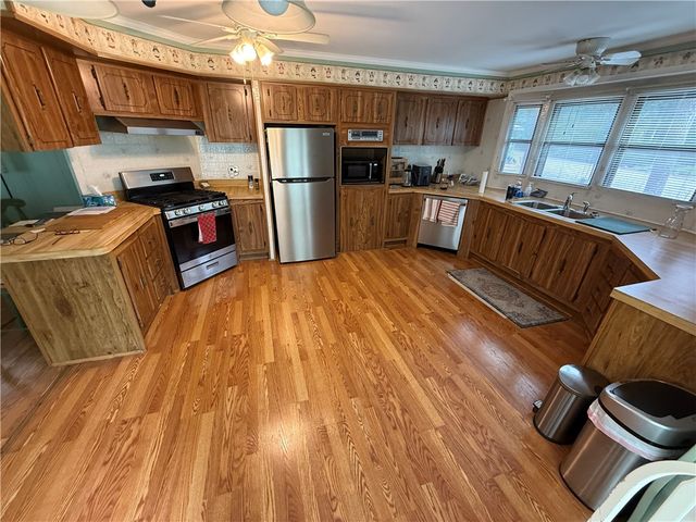 28 Leisure Way, Coventry, RI 02816