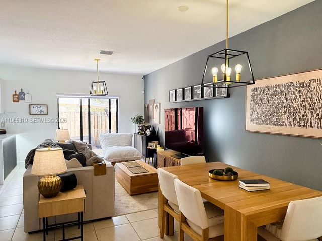 20917 NE 8th Ave, Miami, FL 33179