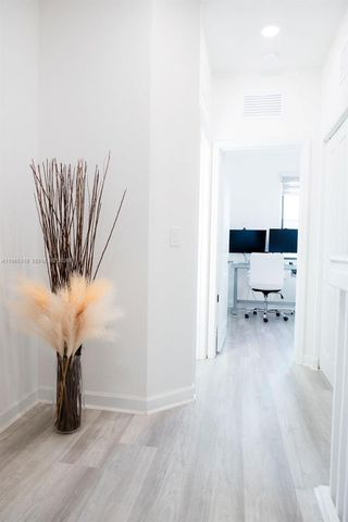 20917 NE 8th Ave, Miami, FL 33179