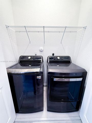 20917 NE 8th Ave, Miami, FL 33179