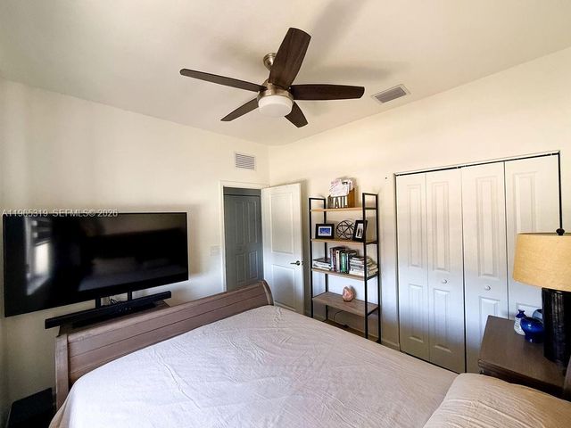 20917 NE 8th Ave, Miami, FL 33179