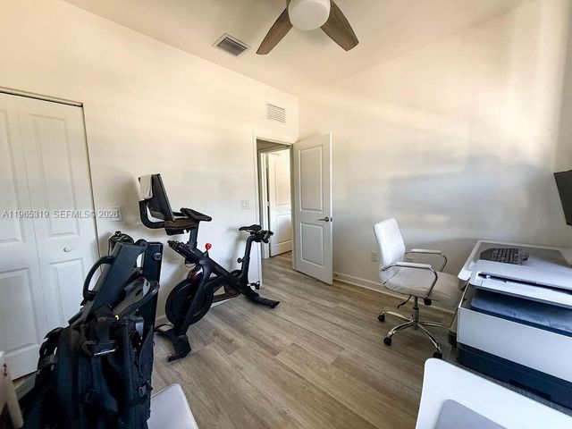 20917 NE 8th Ave, Miami, FL 33179