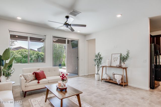 891 W Calle Tipoy, Sahuarita, AZ 85629