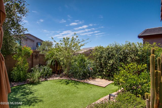 891 W Calle Tipoy, Sahuarita, AZ 85629