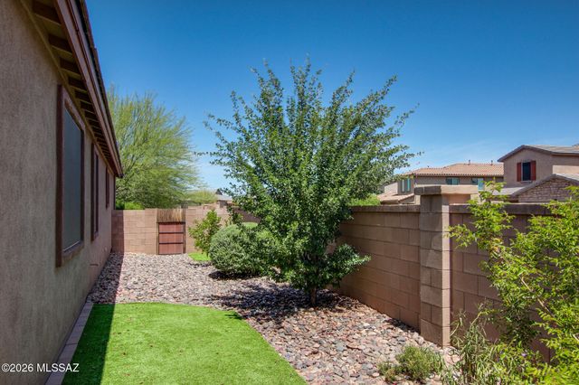 891 W Calle Tipoy, Sahuarita, AZ 85629