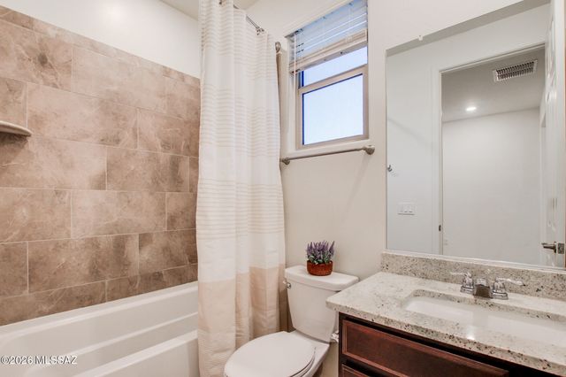 891 W Calle Tipoy, Sahuarita, AZ 85629