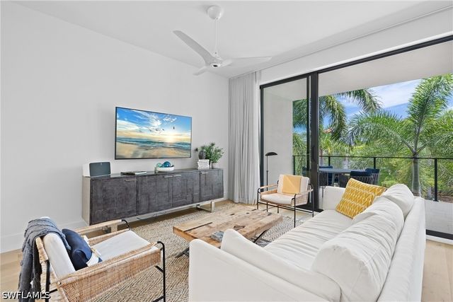 850 Central AVE 203, Other, FL 34102