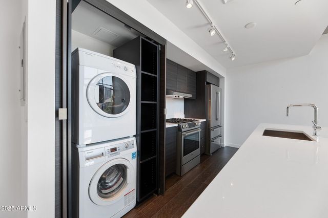 100 W PORTLAND Street 505, Phoenix, AZ 85003