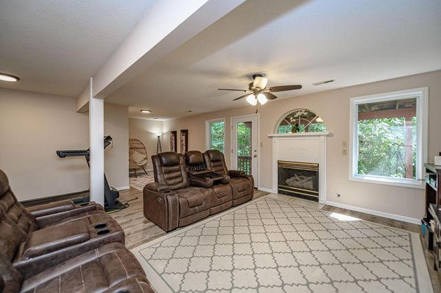 2008 S DEERBORN CIR, Columbia, MO 65203