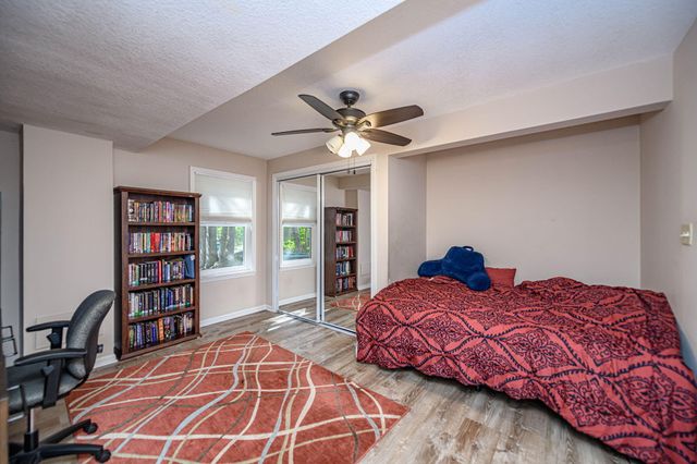 2008 S DEERBORN CIR, Columbia, MO 65203