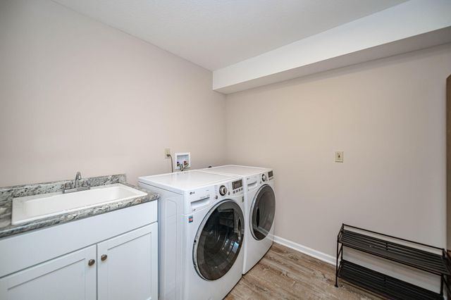 2008 S DEERBORN CIR, Columbia, MO 65203