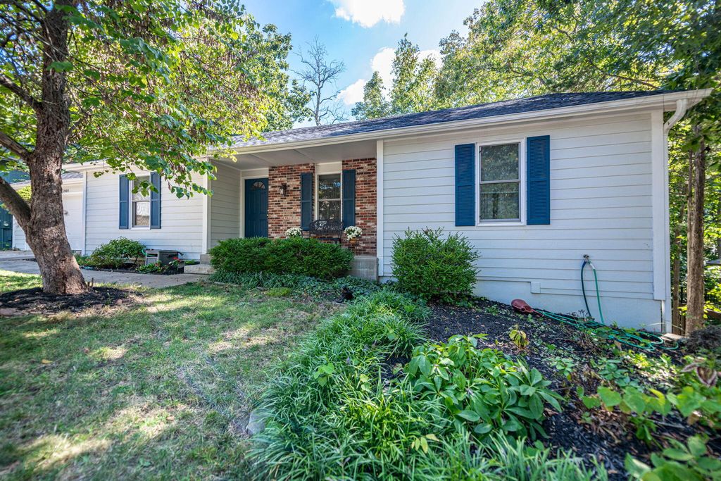 2008 S DEERBORN CIR, Columbia, MO 65203