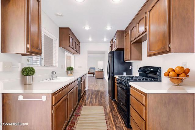 6917 Luther Circle, Moorpark, CA 93021